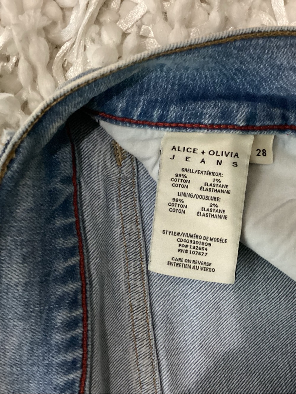 Alice + Olivia Light Blue Low Rise Split-Hem Flared Jeans -  NWOT - SIZE 28 - Picture 6 of 15